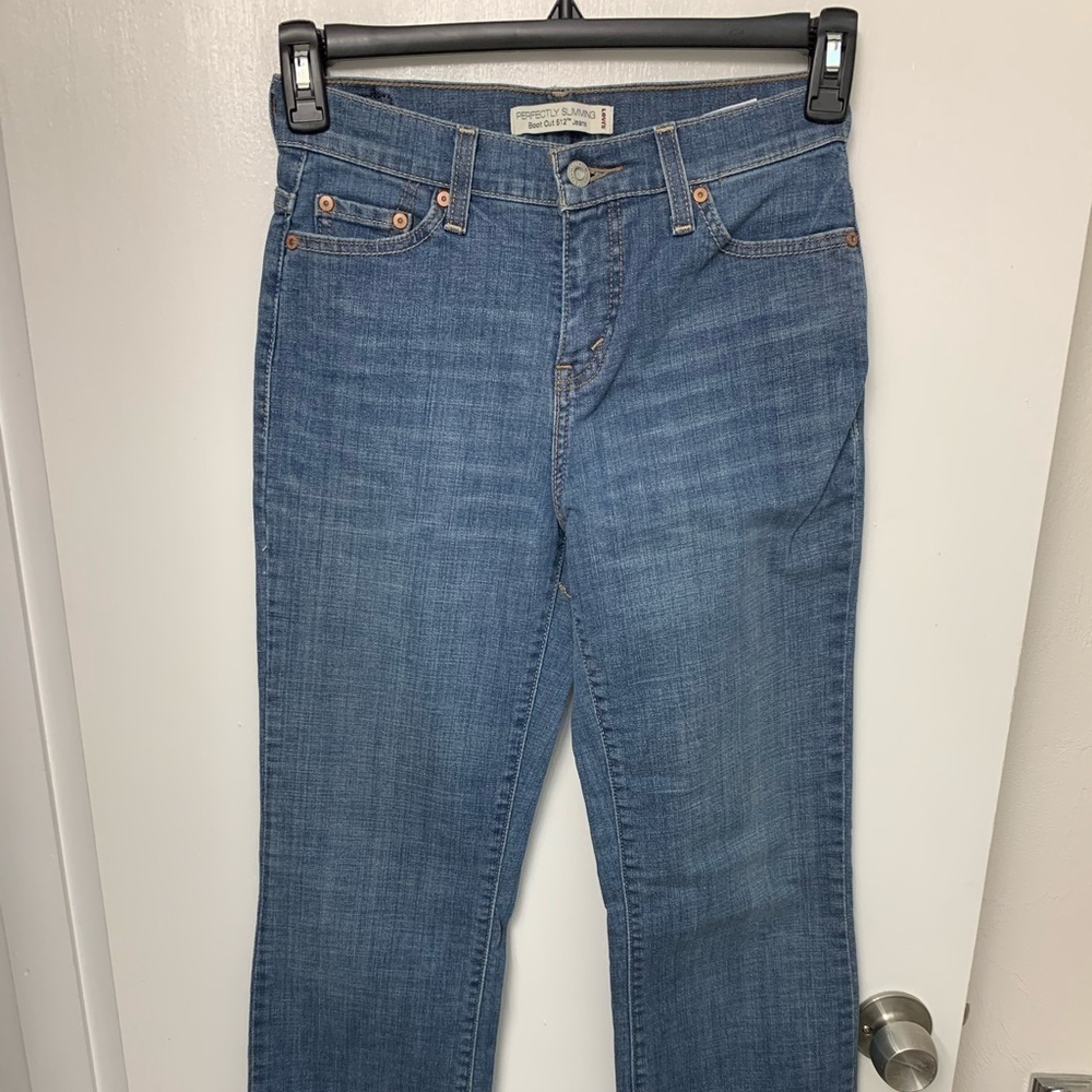 LEVI’S Perfectly Slimming Boot Cut 512 Levi Jeans, NWOT 👖 HP 9/8, 9/19